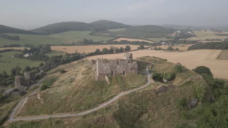 Irish-Castle-Ruins---Rock-Of-Dunamase-With-Rural-Scenery-At-Background-In-Dunamaise,-Ireland