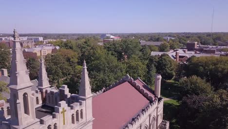 Rising-aerial-of-tower-and-campus-area-at-Hope-College-in-Michigan