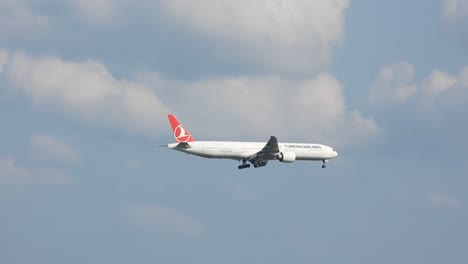 Clip-of-a-turkish-airlines-plane-flying