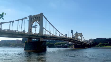 View-of-the-Roberto-Clemente-Bridge-over-the-Allegheny-River-in-Pittsburgh,-Pennsylvania,-in-summer