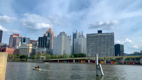 Pittsburgh-City-Skyline-Panning-right-Panoramic-view-during-summer