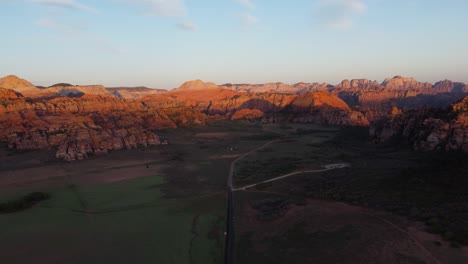 Aerial-panoramic-view-over-Zion-national-park-valley,-Utah,-at-dusk