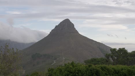 Einspielung-Von-Tischplatte-Und-Lions-Head-Mountain-In-Kapstadt,-Südafrika