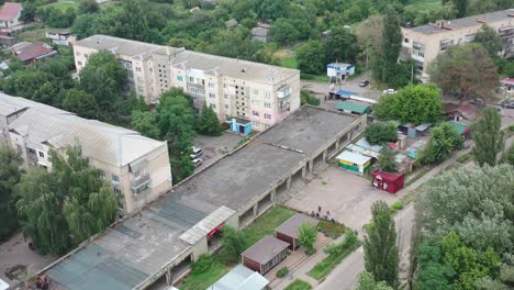 Luftdrohnenvideo-Der-Stadt-Kalyta-An-Der-Grenze-Der-Oblast-Kiew-Und-Der-Oblast-Tschernihiw,-Ukraine