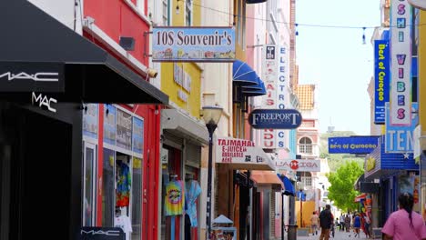 Colorful-and-eclectic-shopping-mall-in-Punda,-Willemstad-on-the-Caribbean-island-of-Curacao