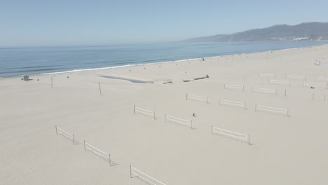 Toma-De-Drones-De-La-Playa-De-Santa-Mónica-Y-El-Océano-Pacífico