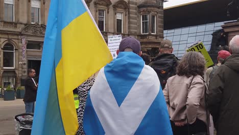 Slow-motion-of-the-Ukraine-flag-at-a-Pro-Ukraine-rally