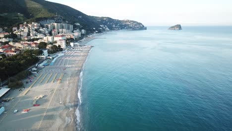 Drone-aerial-shot-of-the-italian-shore-with-beaches,-in-Genoa