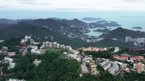 Weitwinkel-Luftbild-Von-Der-Spitze-Auf-Die-Stadt-Hongkong