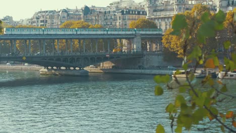 View-of-the-Seine-River-in-Paris,-France