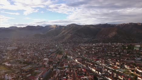 Una-Vista-Aerea-De-La-Ciudad-De-Os-Cusco-Peru