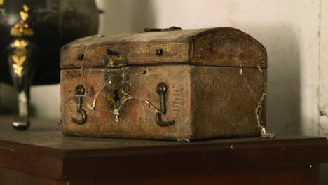 Antique-dirty-jewelry-box