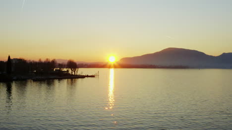 Sonnenuntergang-über-Iseo-See---Italien-Gefilmt-Auf-Dji-Mavic-Pro-2-10-Bit-4:2:2