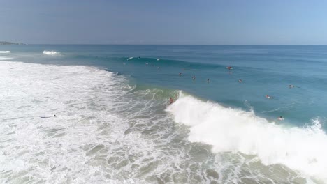 Aerial-shot-of-a-surfer-surfing-a-tube-barrel-wave-in-Zicatela-beach-Puerto-Escondido,-Oaxaca