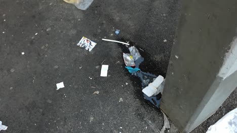 Umweltverschmutzung-Und-Müll-Auf-Den-Straßen-Und-öffentlichen-Plätzen-In-Kapstadt,-Südafrika