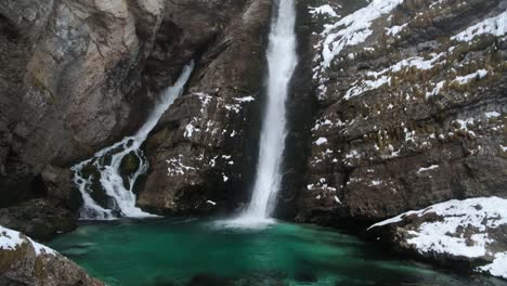 Hermoso-Día-De-Invierno-En-Bohinj-Y-El-Parque-Nacional-Triglav