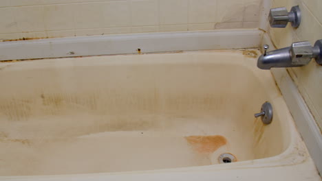 Gross,-filthy-old-tub