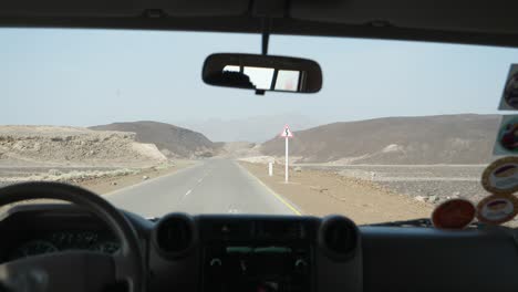 Conduciendo-Junto-A-Las-Carreteras-A-Través-De-Etiopía