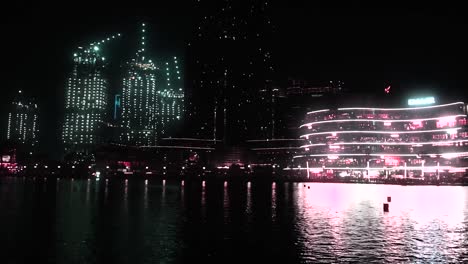 Un-Video-En-Cámara-Lenta-De-Burj-Khalifa-En-La-Noche
