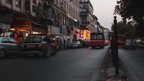 Zeitraffer-Des-Colaba-Causeway-Am-Abend-Mumbai