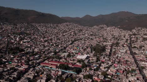 Luftaufnahme-Eines-Der-Gefährlichsten-Slums-In-Mexiko-Stadt