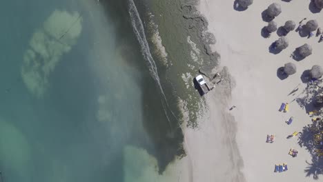 Drohne-Antenne-4k-Dominikanische-Republik-Puerto-Plata-Weiße-Sandstrände-Tropisches-Blaues-Wasser-Lkw