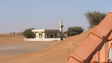 Desert-mosque-in-the-buried,-abandoned-ghost-village-of-Al-Madam,-Sharjah