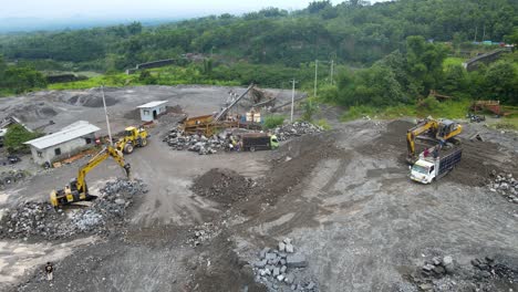 Processing-volcanic-sand-in-open-pit-mine-on-slope-of-Mount-Merapi,-Indonesia
