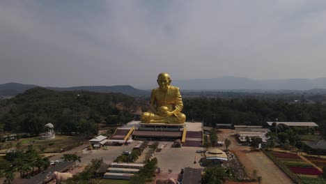 Estatua-Del-Santuario-Gigante-De-Luang-Pu-Thuat,-Luang-Pu-Thuat-Nació-En-1582-Y-Murió-En-1682-En-Malasia