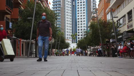 Locked-shot-of-a-Pedestrian-street-of-Benidorm,-Spain,-during-coronavirus-pandemic