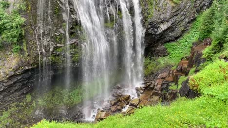 The-bottom-of-Narada-Falls,-Mt