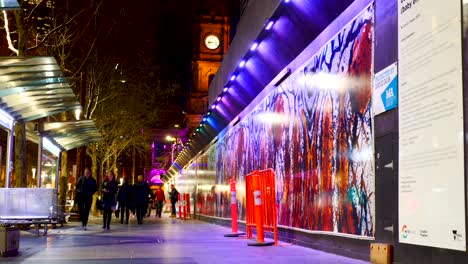 Melbourne-CBD,-People-walking-timelapse-at-nighttime