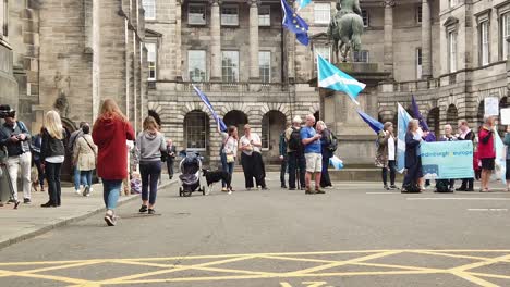 Slow-motion-of-protesters-and-the-media-at-the-legal-hearing-of-the-prorogation-of-Parliament-at-the-Court-of-Session-in-Edinburgh