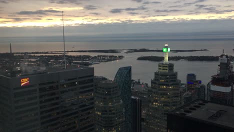Morgenansicht-Von-Toronto-Mit-Blick-Nach-Südosten-Auf-Die-Toronto-Inseln-Und-Den-Ontariosee