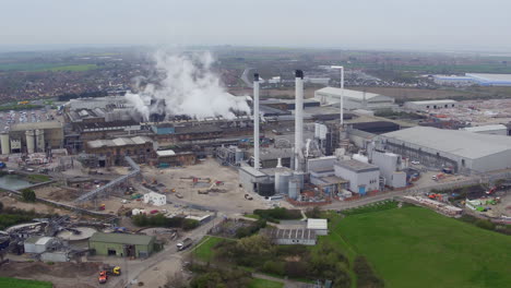 Wide-Profile-Aerial-view-of-DS-Smith,-Kemsley-Paper-Mill,-in-Kemsley,-Kent,-UK