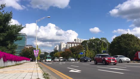 Autos-Passieren-Seongnam,-Bundang,-Gyeonggi-do,-Südkorea