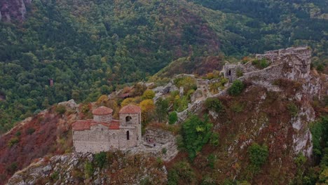 Revealing-of-Asen's-fortress-an-ancient-landmark-in-Rhodope-mountains,-Bulgaria
