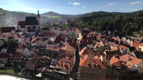 View-from-Castle-Tower-tilting-up-from-bridge-to-Cesky-Krumlov-town-center