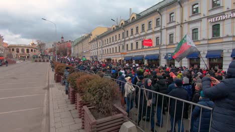 Anti-Putin-Demonstranten-Füllen-Moskaus-Straßen-Und-Fordern-Demokratie