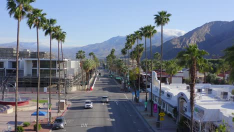 Aerial-4k-footage-of-empty-Palm-Springs,-California-during-COVID-19-pandemic
