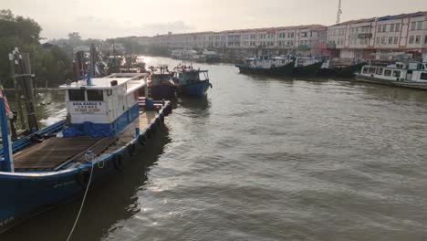MERSING,-MALAYSIA--AUGUST-1,-2020:-Quiet-morning-atmosphere-at-Fisherman-Jetty-in-Mersing-Town,-Johor,-Malaysia