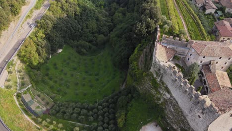 Castillo-Tenno,-Riva-Del-Garda,-Italia