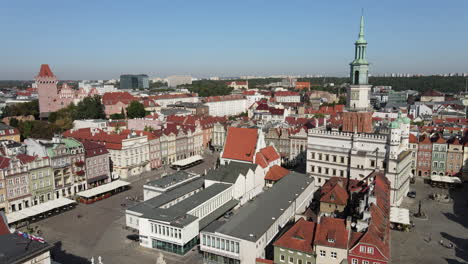 Main-Square-in-the-Poznan-Old-Town