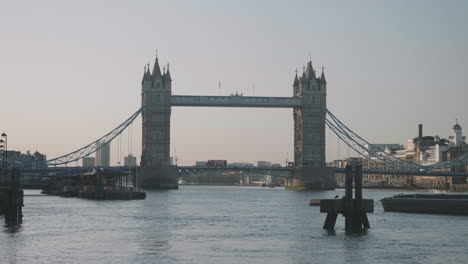 Tower-Bridge-at-sunrise-on-a-summer-day-in-2020