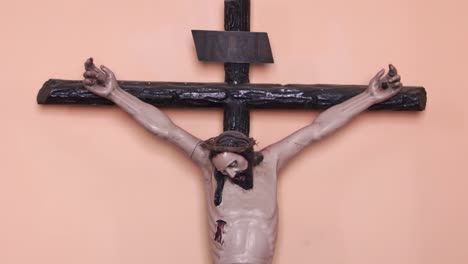 Jesus-on-the-cross-in-the-Big-Church-in-downtown-Tapachula,-Chiapas,-Mexico