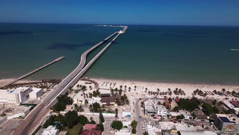 Der-Tiefe-Hafen-Von-Progeso-In-Yucatan