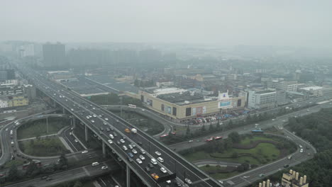 Contaminación-4k-Carretera-De-Hangzhou-Con-Atasco-De-Tráfico,-Provincia-De-Zhejiang,-China
