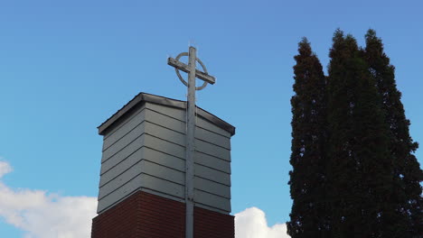 Handheld-footage-of-church-cross