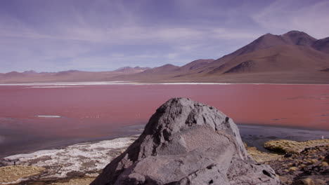 Bolivien.-Roter-See