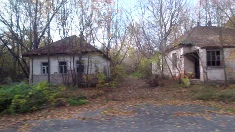 Tschernobyl:-Verfallenes-Dorf-In-Prypjat,-Ukraine